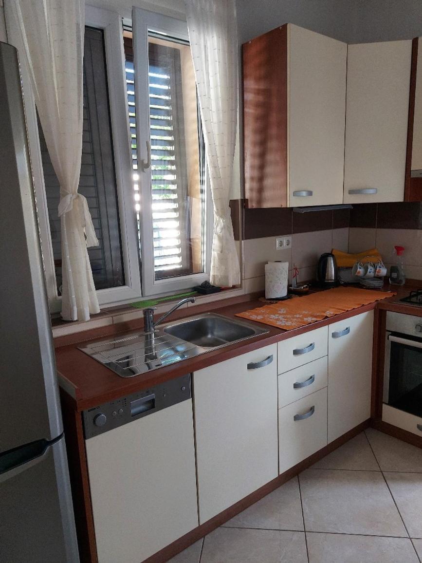 Nela Apartament *
