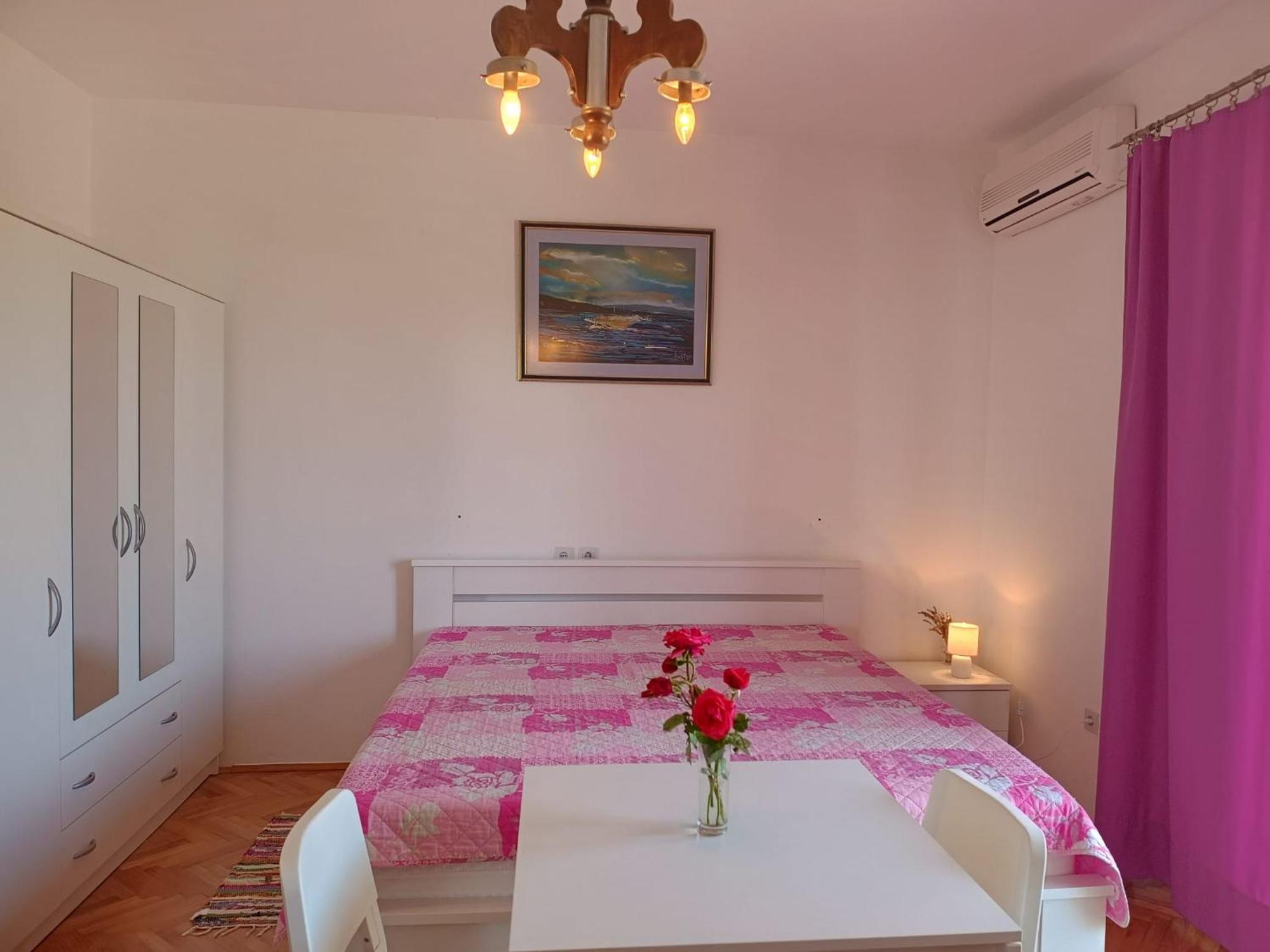 Apartament Nela *
